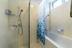 Sunrise Gardens (D28), Condominium #563044071